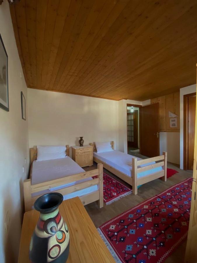 Teo'S Guest House เบราท ภายนอก รูปภาพ